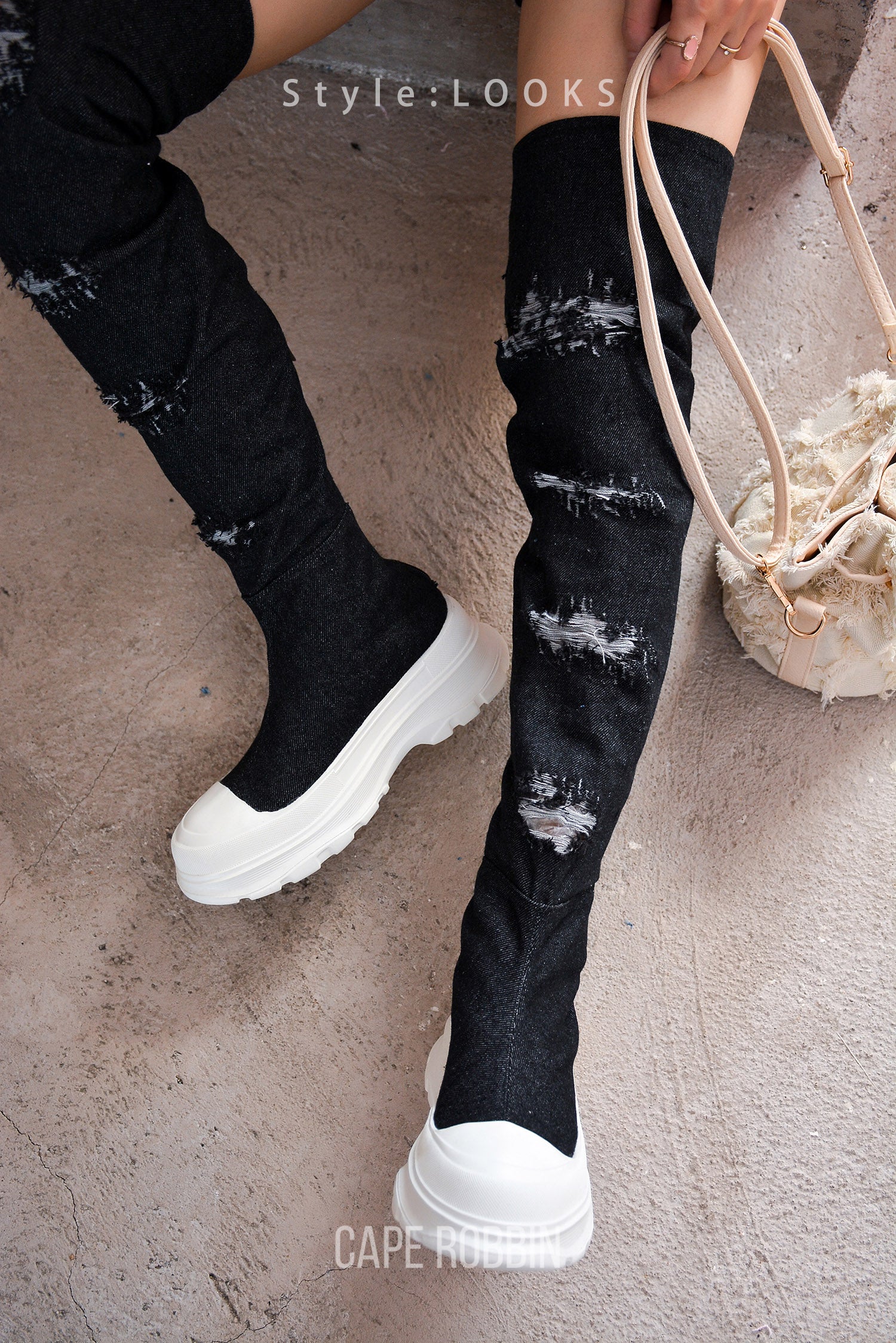 Wholesale Cape Robbin - LOOKS LADIES SNEAKERS - SNEAKERS